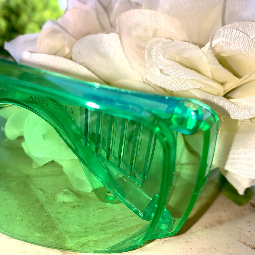 Oversized mint/neon green sunglasses
